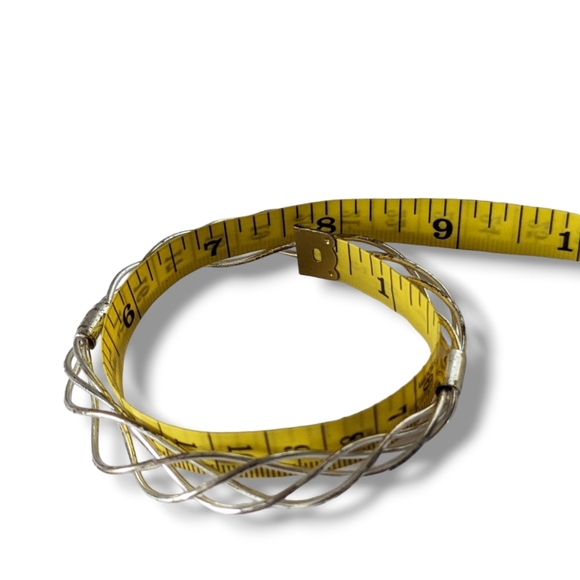 Vintage Estate Silver Tone Woven Wire Minimalist Bangle Bracelet - Picture 8 of 8